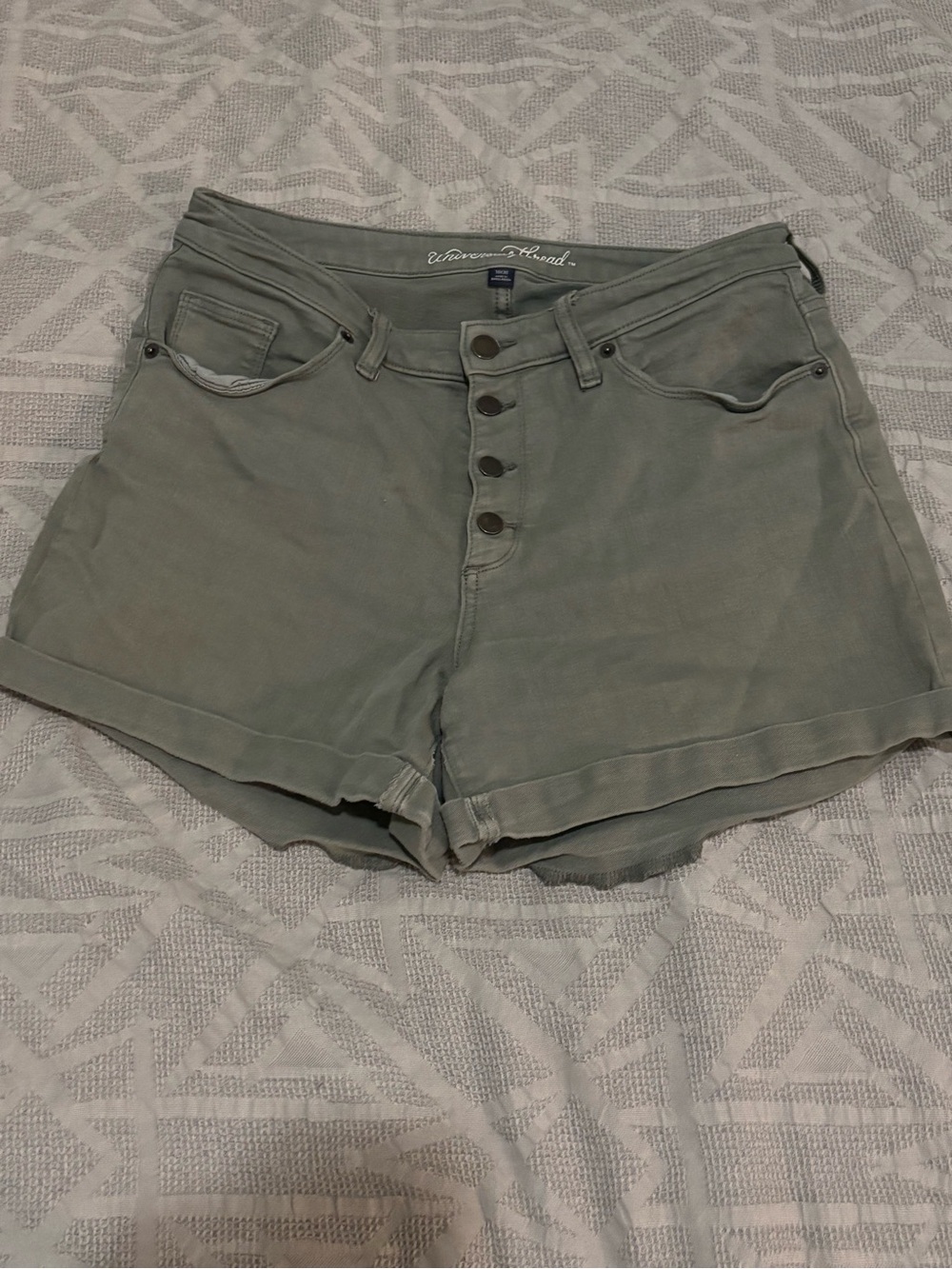 Universal Thread Denim Jean Shorts Women’s Size 10 Waist 30 Inseam 4 1/2